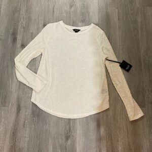 NWT Simply Vera White Textured Long Sleeve